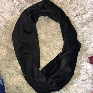 Black Velvet Scarf🖤